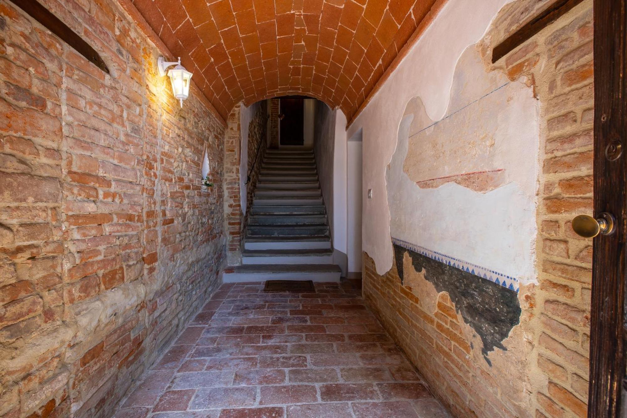 Agriturismo Palazzo Val Del Sasso Villastrada  Buitenkant foto