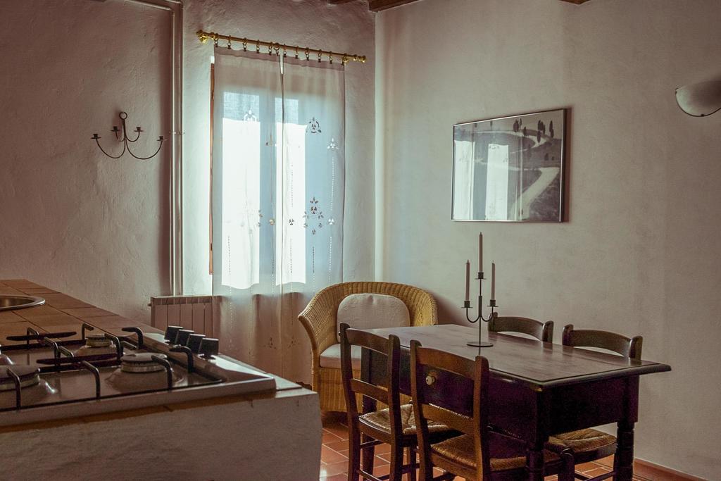 Agriturismo Palazzo Val Del Sasso Villastrada  Buitenkant foto